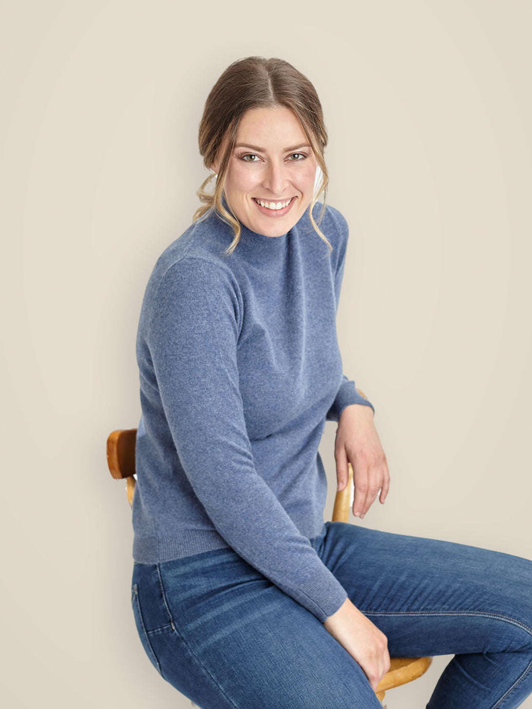 100% Mongolian Cashmere Turtle Neck Sweater